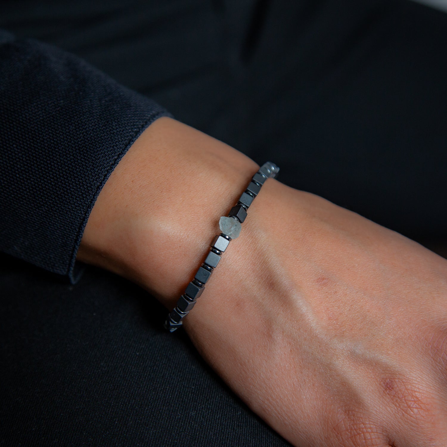 Aquamarine und Hämatit matt Armband 4mm- März Birthstone - BONES & BUDDHAS